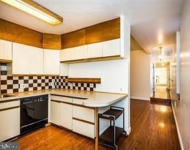 827 S Bond Street - Photo Thumbnail 3