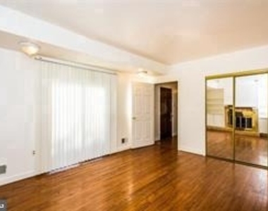 827 S Bond Street - Photo Thumbnail 15