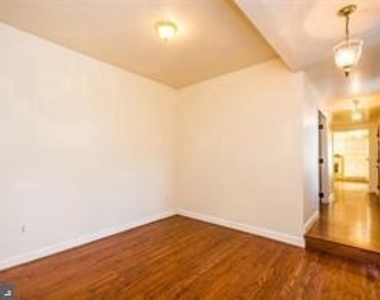 827 S Bond Street - Photo Thumbnail 12