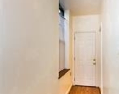 827 S Bond Street - Photo Thumbnail 9