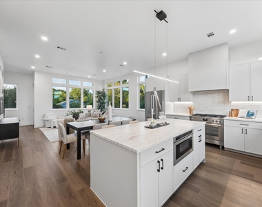 4101 Menchaca Rd - Photo Thumbnail 9