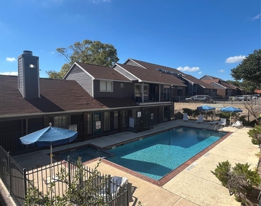 1840 Burton Dr - Photo Thumbnail 19