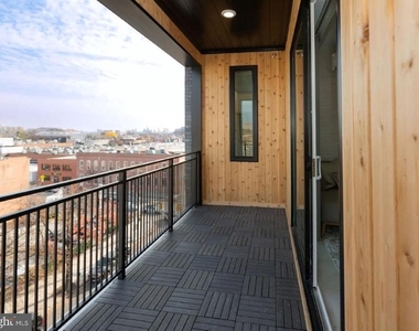 520 S Caroline Street - Photo Thumbnail 11