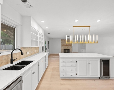 302 Westlake Dr - Photo Thumbnail 15