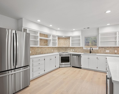 302 Westlake Dr - Photo Thumbnail 12