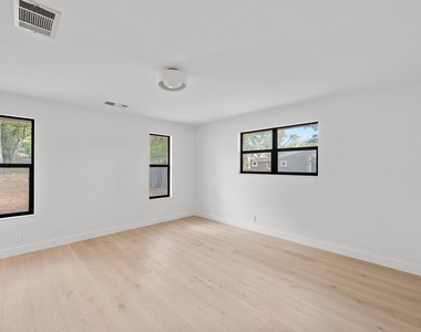 302 Westlake Dr - Photo Thumbnail 17