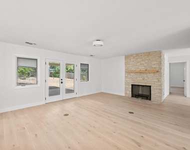 302 Westlake Dr - Photo Thumbnail 8