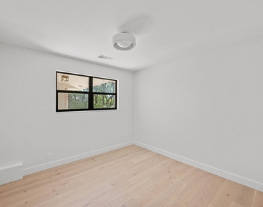 302 Westlake Dr - Photo Thumbnail 26