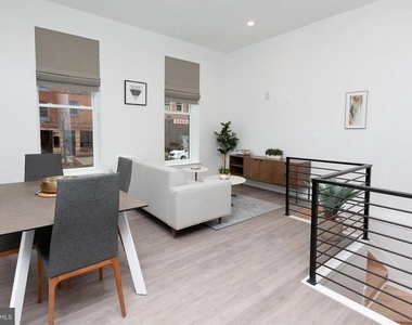 1742 Fleet Street - Photo Thumbnail 4
