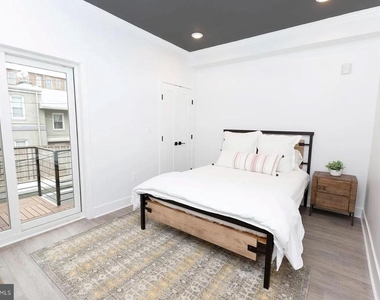 1742 Fleet Street - Photo Thumbnail 6