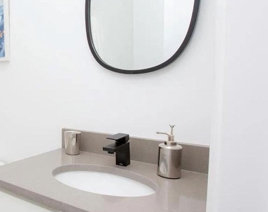 1742 Fleet Street - Photo Thumbnail 13