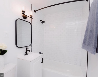 606 Cathedral Street - Photo Thumbnail 5