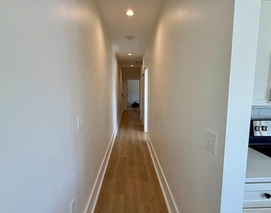 631 S Broadway - Photo Thumbnail 6