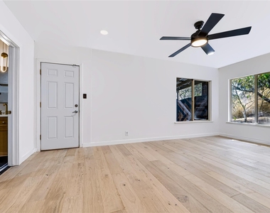1201 Loma Dr - Photo Thumbnail 13