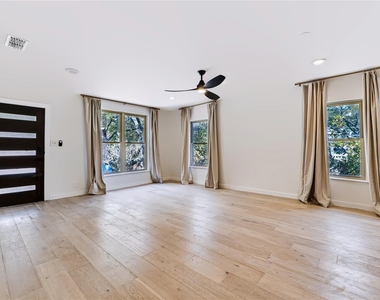 1201 Loma Dr - Photo Thumbnail 7