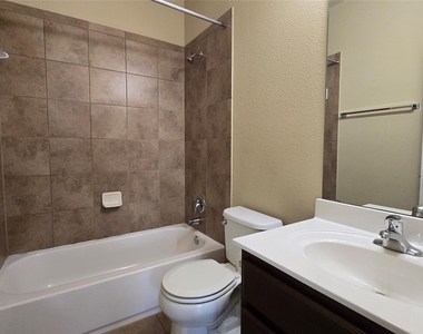 11804 Quintana Cv - Photo Thumbnail 18