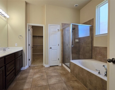 11804 Quintana Cv - Photo Thumbnail 14