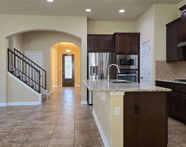 11804 Quintana Cv - Photo Thumbnail 8