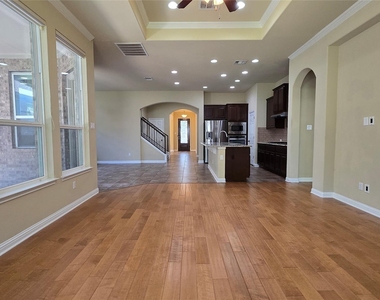 11804 Quintana Cv - Photo Thumbnail 10