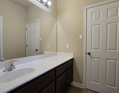 11804 Quintana Cv - Photo Thumbnail 21
