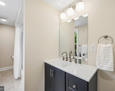 5714 Rusk Avenue - Photo Thumbnail 14