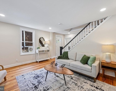 5714 Rusk Avenue - Photo Thumbnail 5