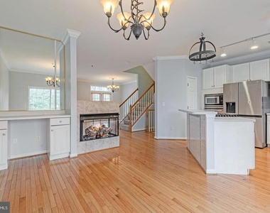 226 Wintergull Lane - Photo Thumbnail 8