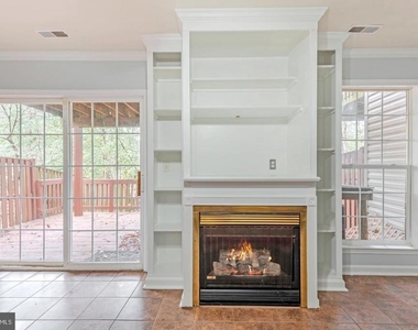226 Wintergull Lane - Photo Thumbnail 4