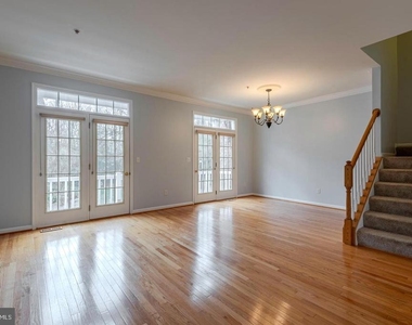 226 Wintergull Lane - Photo Thumbnail 17