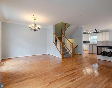 226 Wintergull Lane - Photo Thumbnail 18