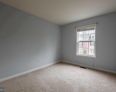 226 Wintergull Lane - Photo Thumbnail 24