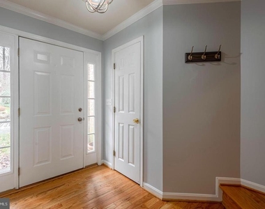 226 Wintergull Lane - Photo Thumbnail 3