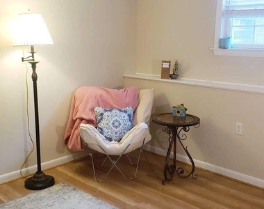 580 Knollwood Road - Photo Thumbnail 5