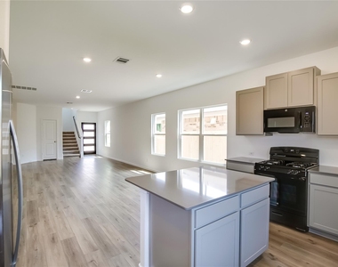 232 Canley Loop - Photo Thumbnail 10