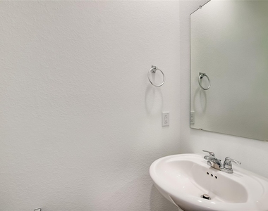 232 Canley Loop - Photo Thumbnail 16
