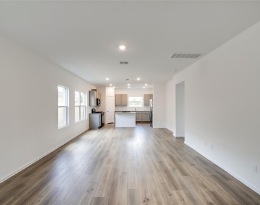 232 Canley Loop - Photo Thumbnail 4
