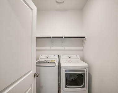 232 Canley Loop - Photo Thumbnail 23