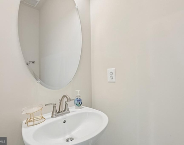 158 Woodgate Circle - Photo Thumbnail 8
