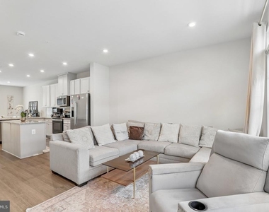 158 Woodgate Circle - Photo Thumbnail 18