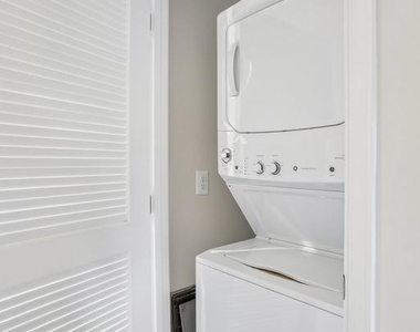 158 Woodgate Circle - Photo Thumbnail 4