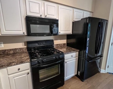 8646 Willow Leaf Lane - Photo Thumbnail 7