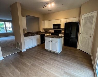 8646 Willow Leaf Lane - Photo Thumbnail 5