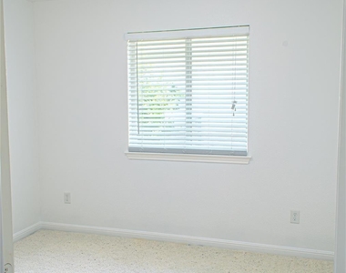 7709 Black Mountain Dr - Photo Thumbnail 30