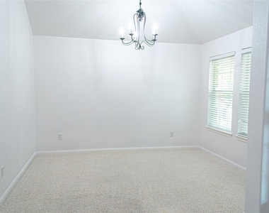 7709 Black Mountain Dr - Photo Thumbnail 11