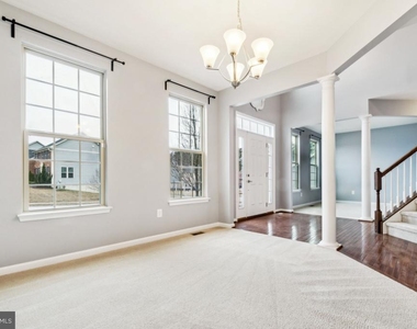 7578 Arundel Woods Drive - Photo Thumbnail 3