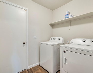 392 Blue Sage Dr - Photo Thumbnail 18