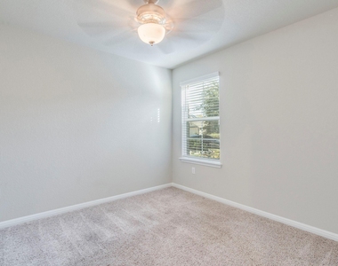 392 Blue Sage Dr - Photo Thumbnail 13