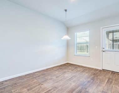392 Blue Sage Dr - Photo Thumbnail 8