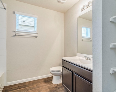 392 Blue Sage Dr - Photo Thumbnail 17