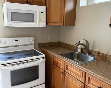 23 North Carolina Avenue - Photo Thumbnail 6